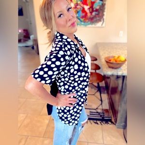 Anthropologie 🖤🤍 button down, XS/ Black and White